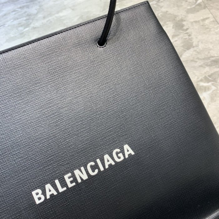 高品質   バレンシアガバッグコピー 定番人気2021新品 BALENCIAGA  男女兼用 トートバッグ
