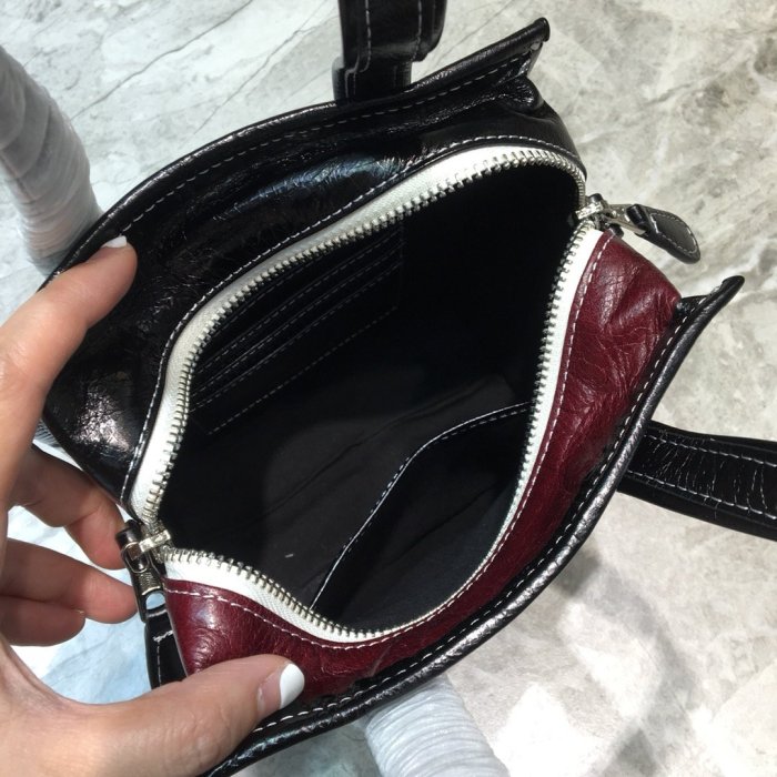 高品質  バレンシアガバッグコピー 2021新品注目度NO.1 BALENCIAGA   男女兼用 トートバッグ