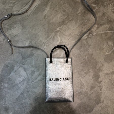 高品質  バレンシアガバッグコピー 定番人気2021新品 BALENCIAGA   男女兼用 ショルダーバッグ