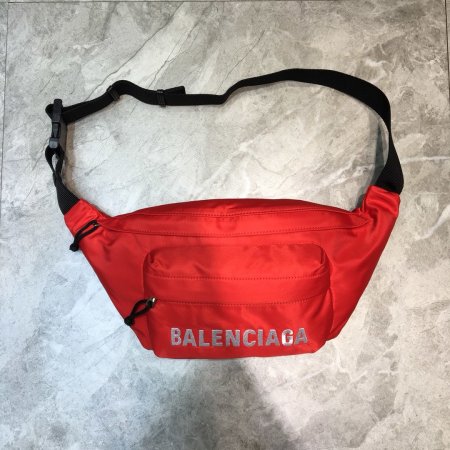 高品質  バレンシアガバッグコピー 定番人気2021新品 BALENCIAGA   男女兼用 ウエストポーチ