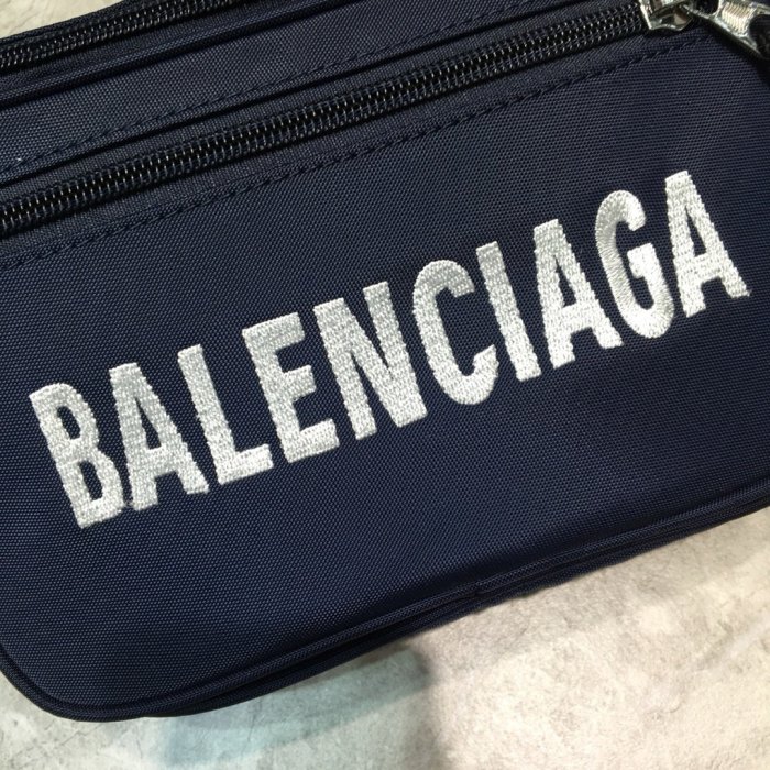 高品質 バレンシアガバッグコピー 定番人気2021新品 BALENCIAGA   男女兼用 ボディバッグ