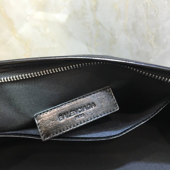 高品質  バレンシアガバッグコピー 定番人気2021新品 BALENCIAGA   男女兼用 セカンドバッグ