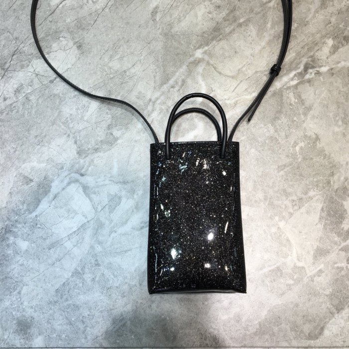 高品質  バレンシアガバッグコピー 2021新品注目度NO.1 BALENCIAGA   男女兼用 ショルダーバッグ