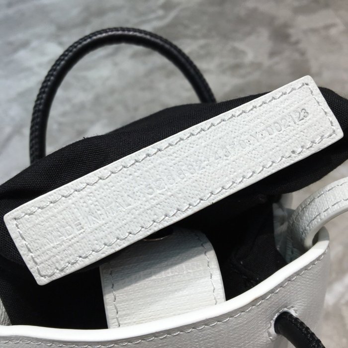 高品質  バレンシアガバッグコピー 2021新品注目度NO.1 BALENCIAGA   男女兼用 ショルダーバッグ