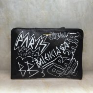 高品質 バレンシアガバッグコピー 大人気2021新品 BALENCIAGA   男女兼用 セカンドバッグ