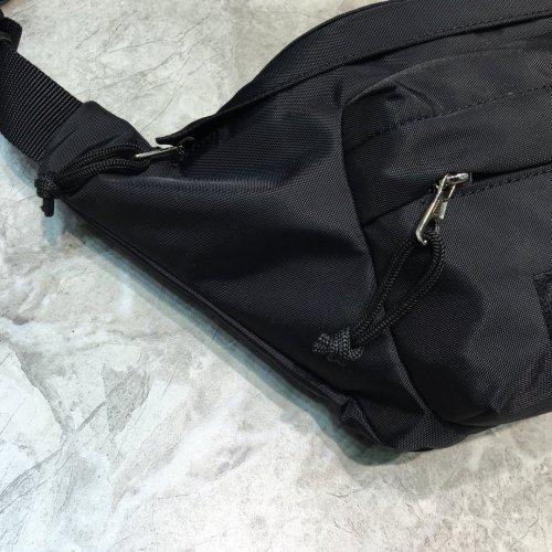 高品質   バレンシアガバッグコピー 2021新品注目度NO.1 BALENCIAGA   男女兼用 ウエストポーチ