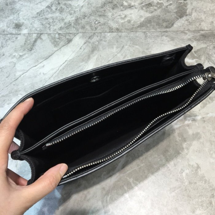 高品質  バレンシアガバッグコピー 定番人気2021新品 BALENCIAGA   男女兼用 セカンドバッグ