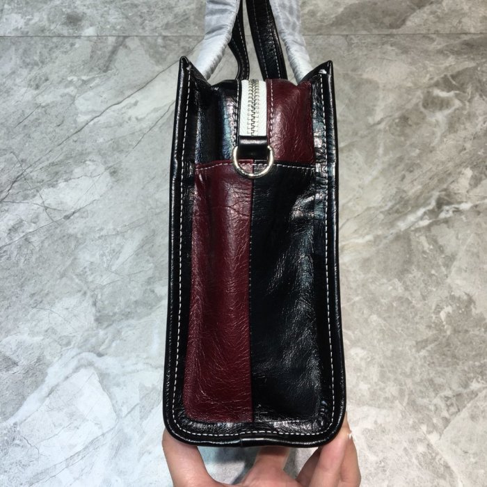 高品質  バレンシアガバッグコピー 2021新品注目度NO.1 BALENCIAGA   男女兼用 トートバッグ