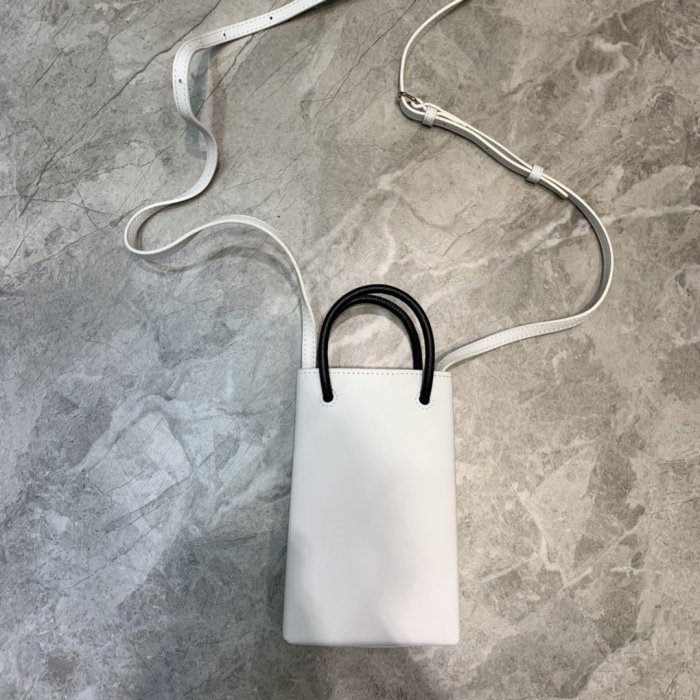 高品質  バレンシアガバッグコピー 2021新品注目度NO.1 BALENCIAGA   男女兼用 ショルダーバッグ