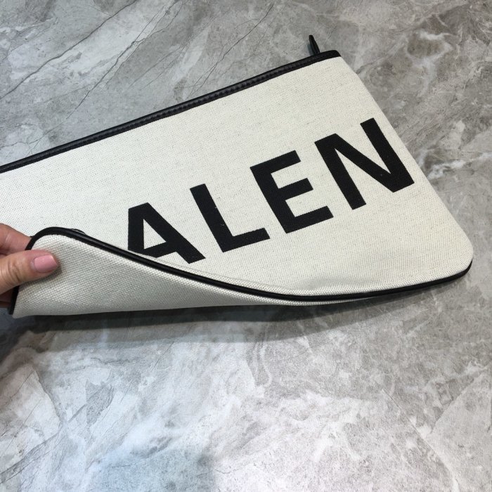 高品質  バレンシアガバッグコピー 2021新品注目度NO.1 BALENCIAGA   男女兼用 セカンドバッグ