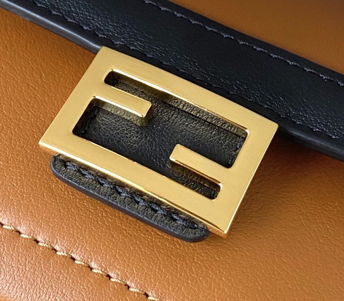 フェンディバッグコピー 定番人気2021新品 FENDI レディース ショルダーバッグ