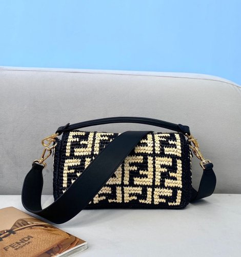 フェンディバッグコピー 大人気2021新品 FENDI レディース ショルダーバッグ