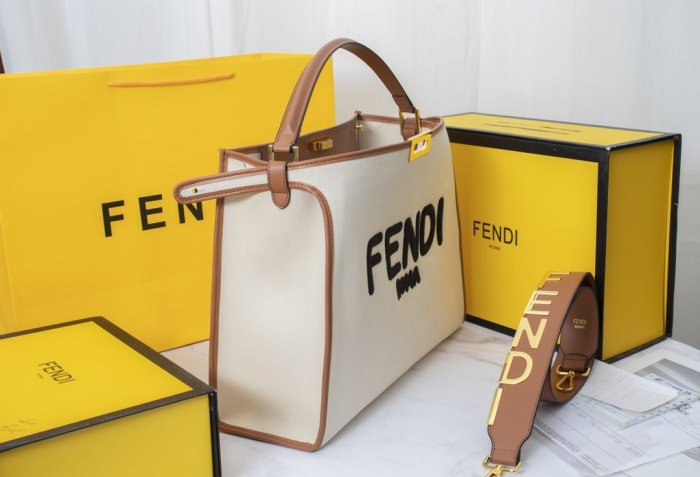 フェンディバッグコピー 大人気2021新品 FENDI レディース トートバッグ