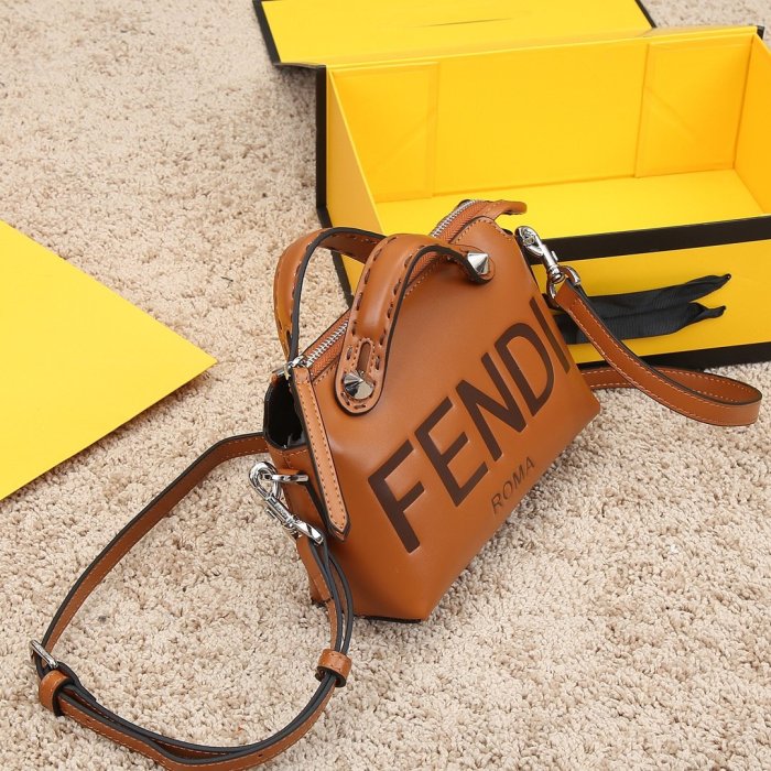 フェンディバッグコピー 大人気2021新品 FENDI レディース ハンドバッグ