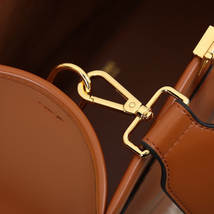 フェンディバッグコピー 大人気2021新品 FENDI レディース トートバッグ