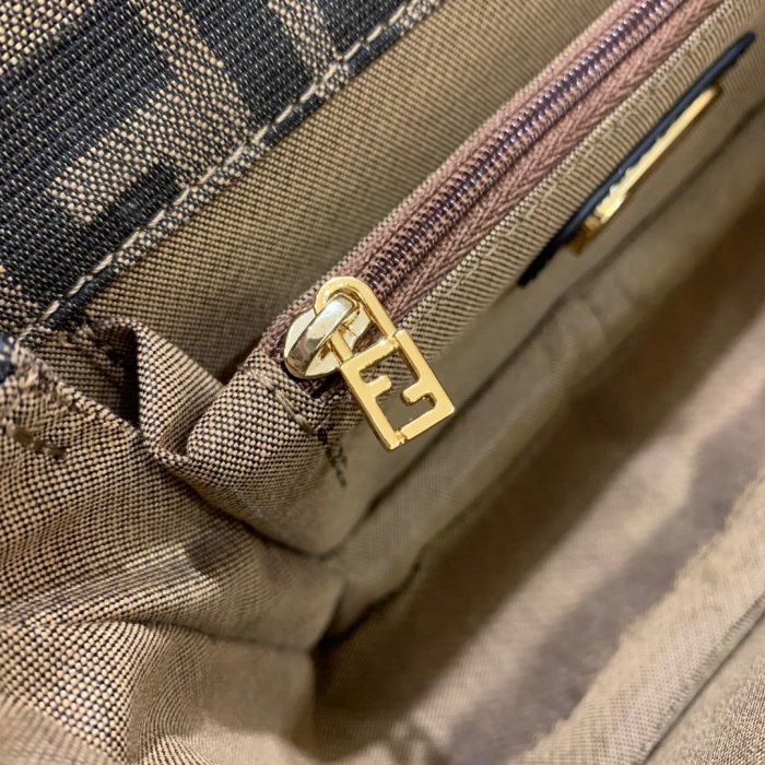 フェンディバッグコピー 2021新品注目度NO.1 FENDI レディース ハンドバッグ