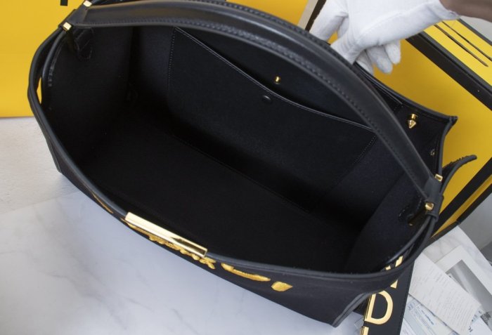 フェンディバッグコピー 大人気2021新品 FENDI レディース トートバッグ