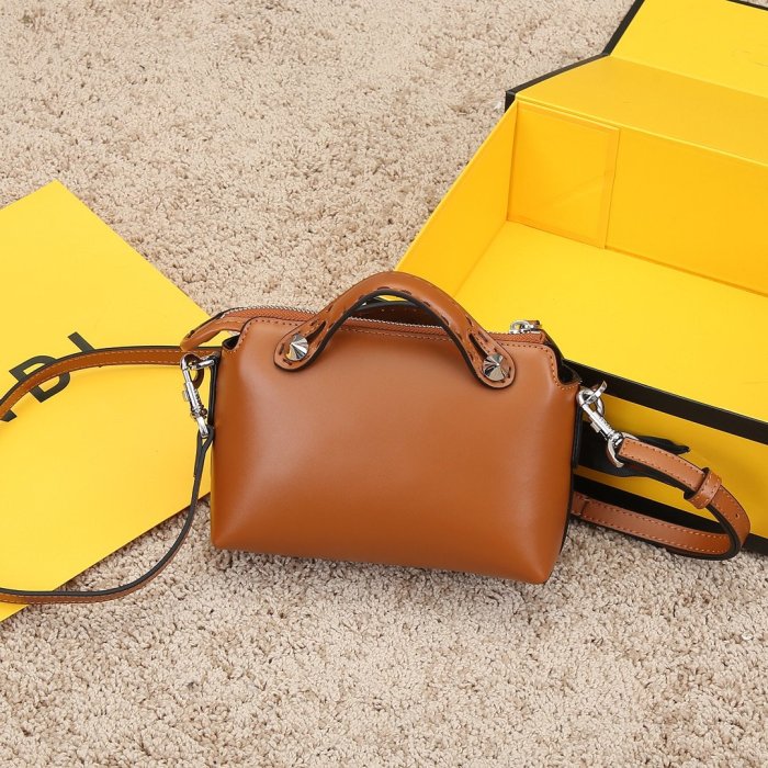 フェンディバッグコピー 大人気2021新品 FENDI レディース ハンドバッグ