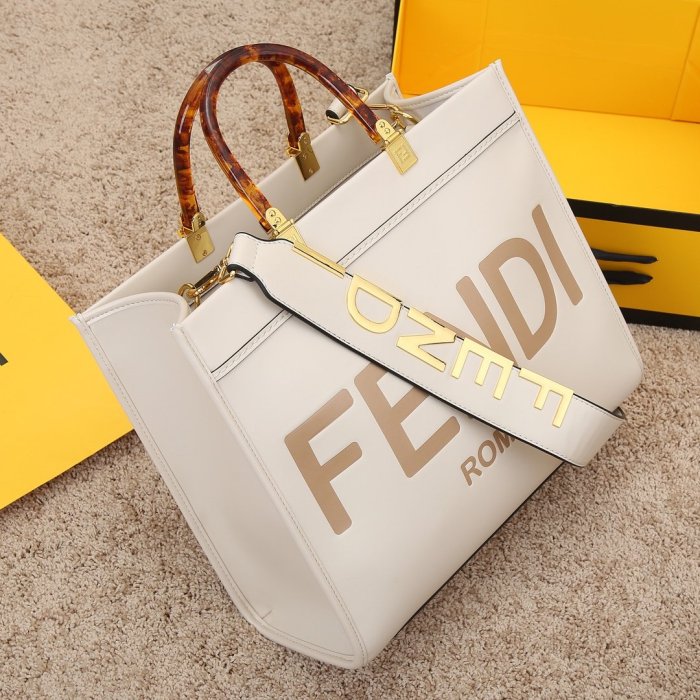 フェンディバッグコピー 定番人気2021新品 FENDI レディース トートバッグ