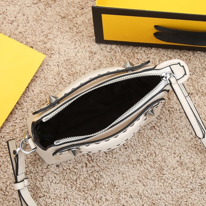 フェンディバッグコピー 定番人気2021新品 FENDI レディース ハンドバッグ