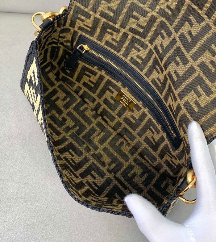 フェンディバッグコピー 大人気2021新品 FENDI レディース ショルダーバッグ