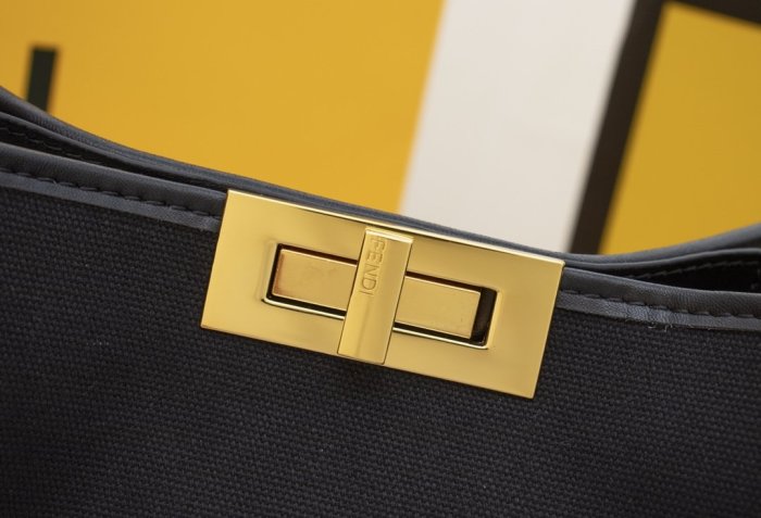 フェンディバッグコピー 2021新品注目度NO.1 FENDI レディース トートバッグ
