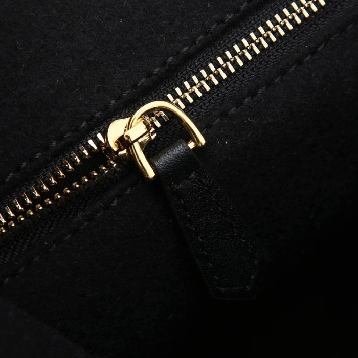フェンディバッグコピー 2021新品注目度NO.1 FENDI レディース トートバッグ