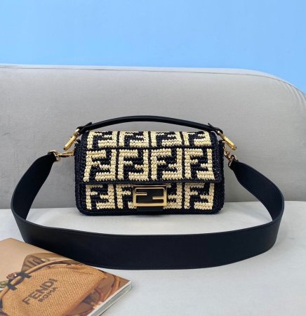 フェンディバッグコピー 大人気2021新品 FENDI レディース ショルダーバッグ