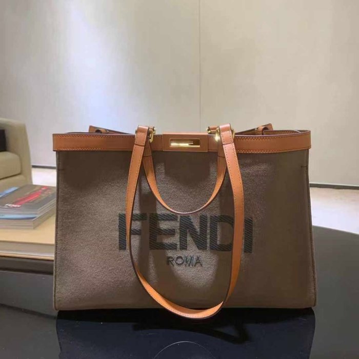 フェンディバッグコピー 2021新品注目度NO.1 FENDI レディース トートバッグ