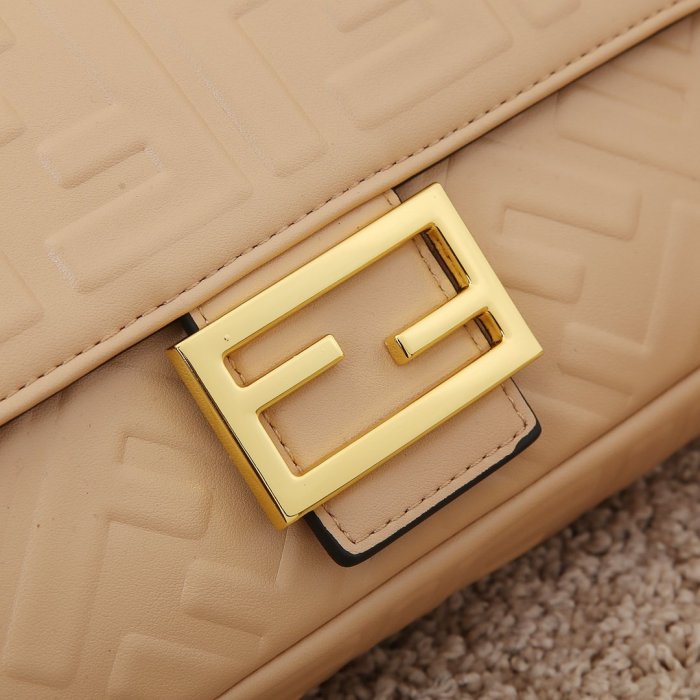フェンディバッグコピー 定番人気2021新品 FENDI レディース ハンドバッグ