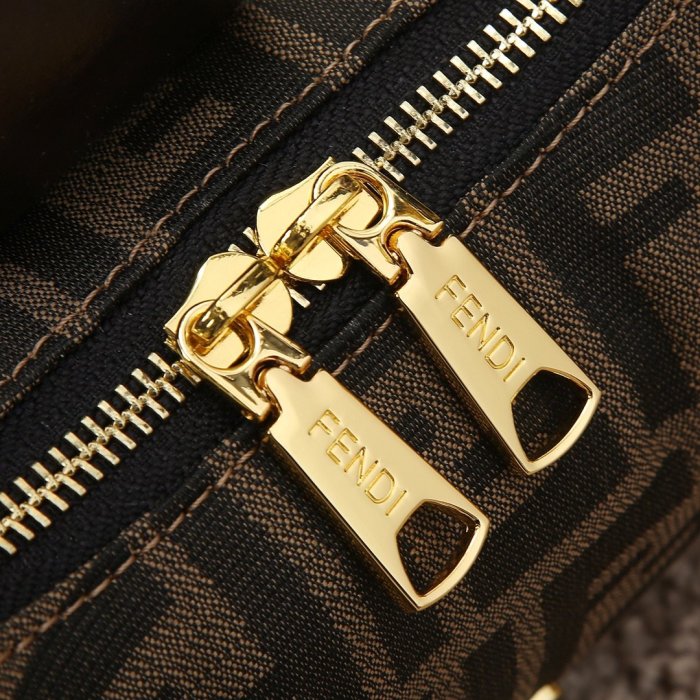 フェンディバッグコピー 2021新品注目度NO.1 FENDI レディース ハンドバッグ