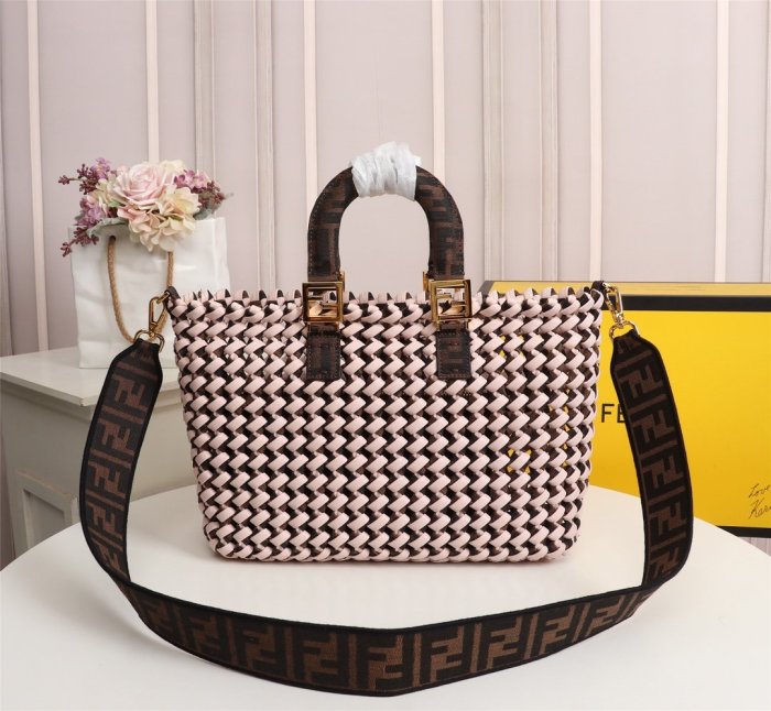 フェンディバッグコピー 2021新品注目度NO.1 FENDI レディース トートバッグ