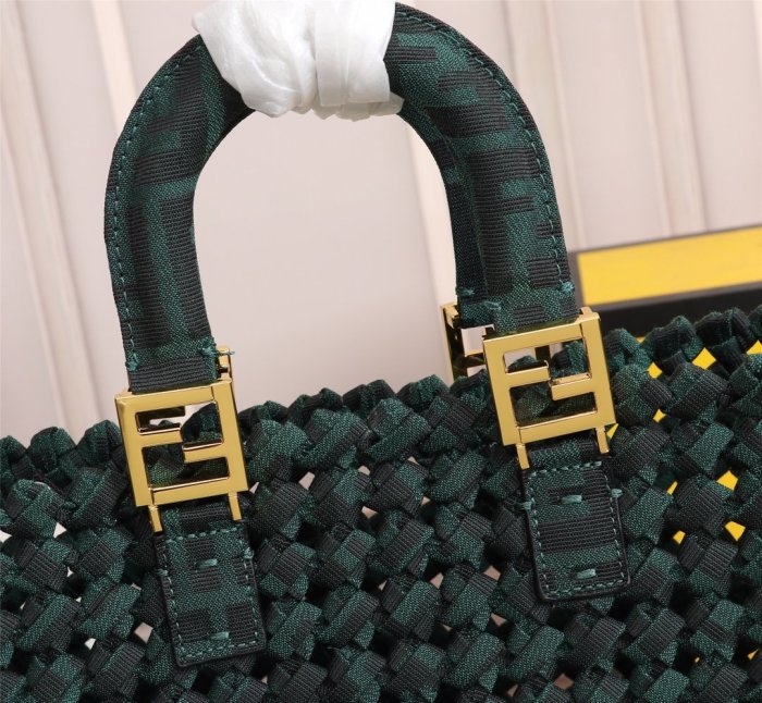 フェンディバッグコピー 2021新品注目度NO.1 FENDI レディース トートバッグ