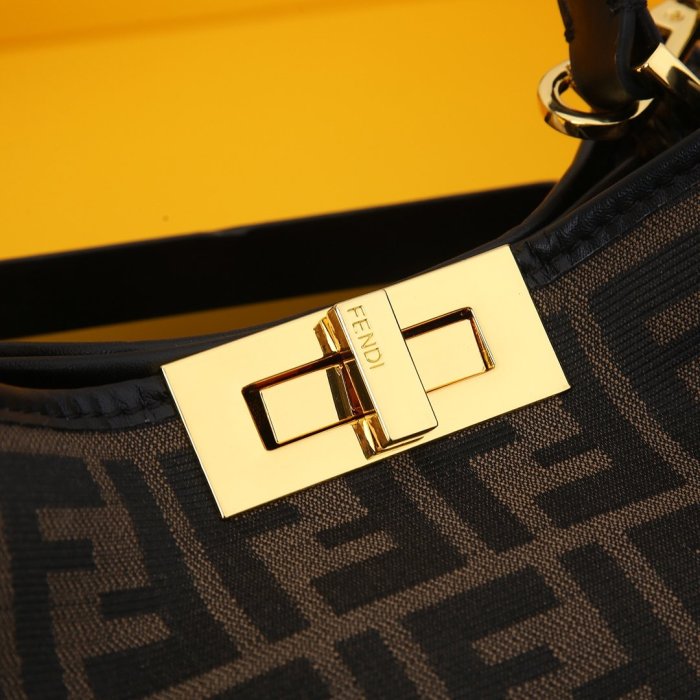 フェンディバッグコピー 定番人気2021新品 FENDI レディース トートバッグ