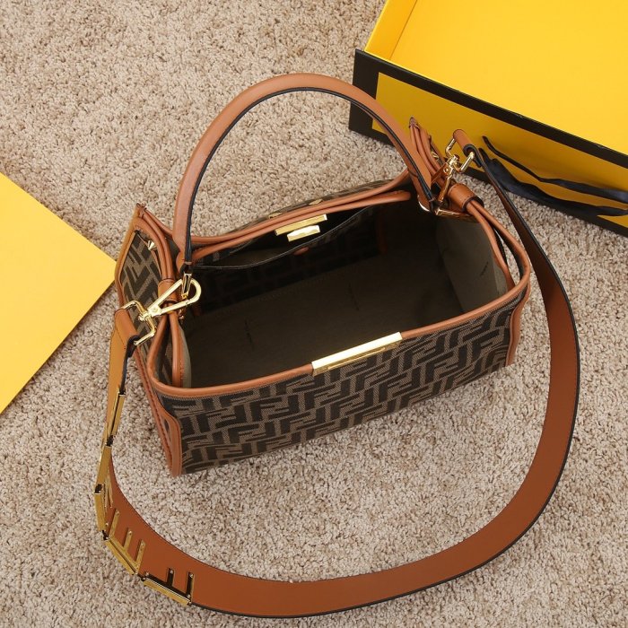 フェンディバッグコピー 定番人気2021新品 FENDI レディース トートバッグ
