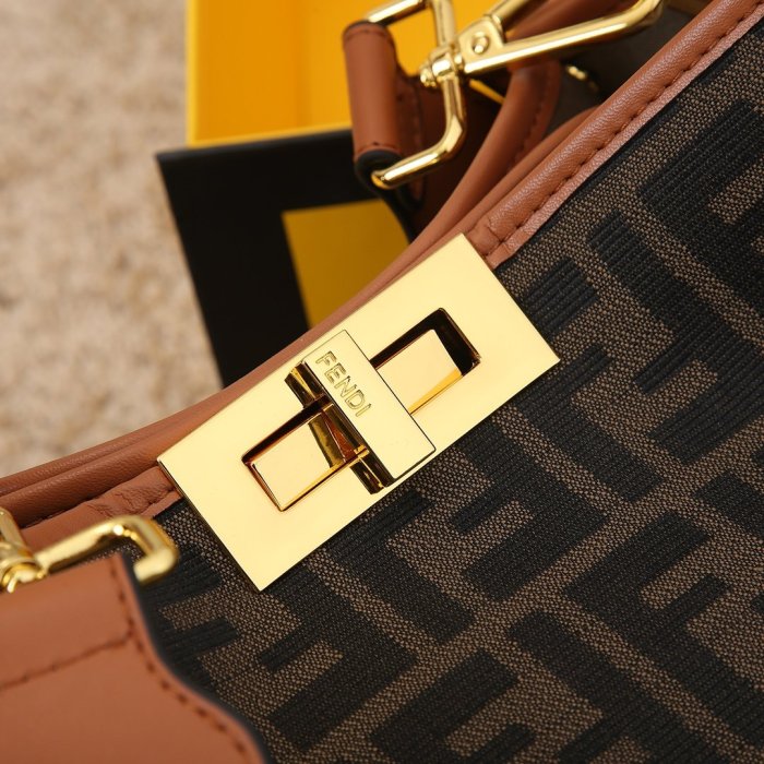 フェンディバッグコピー 定番人気2021新品 FENDI レディース トートバッグ