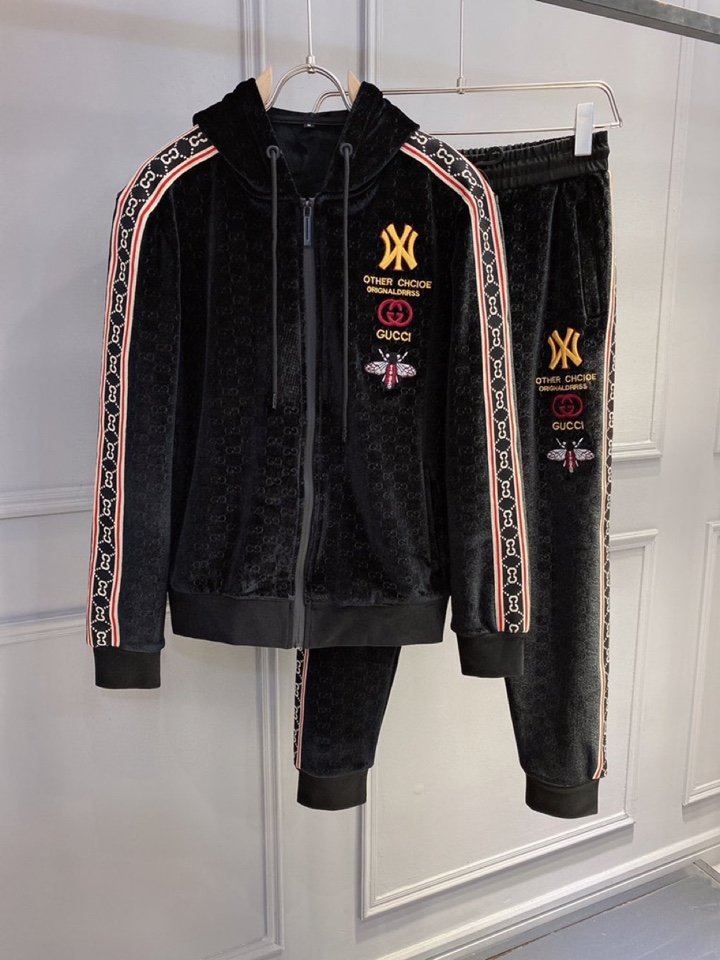 円 グッチ服コピー 定番人気21新品 Gucci メンズ セットアップ M Creditshop Jp