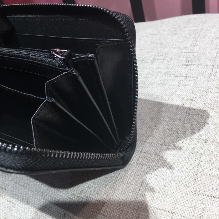 フェラガモ 財布コピー 定番人気2021新品  Ferragamo メンズ 長財布