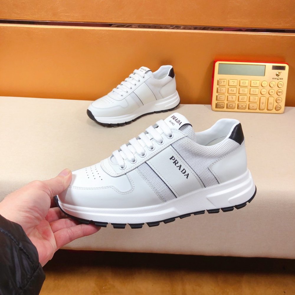 円 プラダ靴コピー定番人気21新品 Prada メンズ スニーカー M Creditshop Jp
