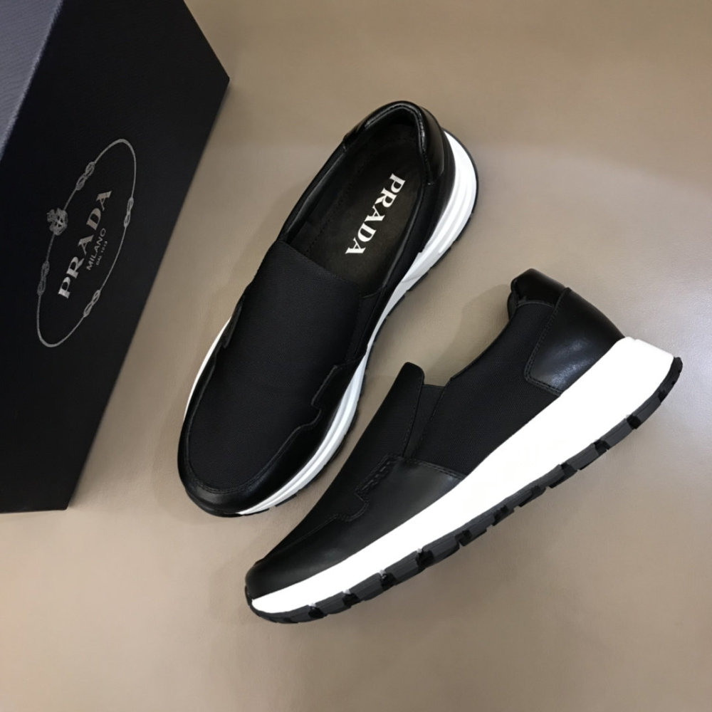円 プラダ靴コピー 大人気21新品 Prada メンズ スニーカー M Creditshop Jp