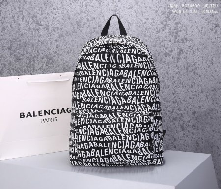 バレンシアガバッグコピー 大人気2021新品 BALENCIAGA   メンズ バックパック