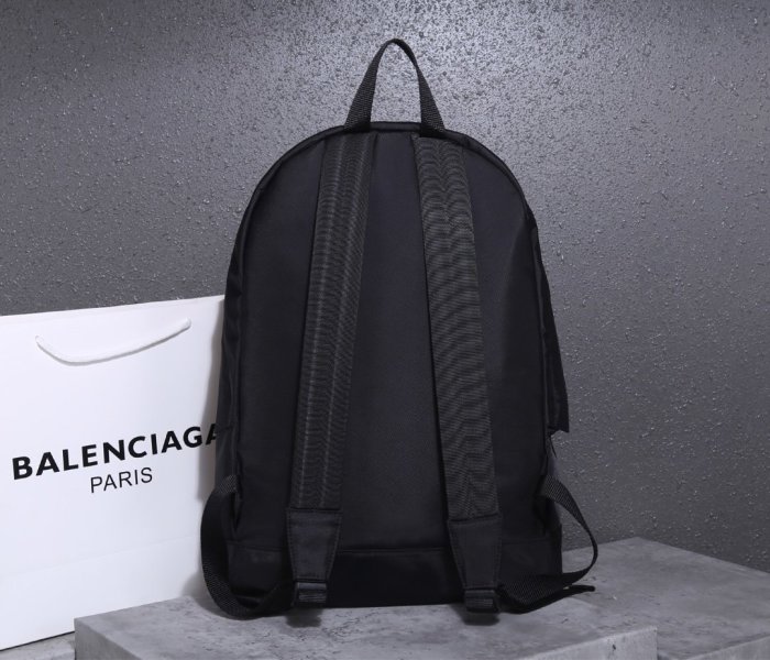 バレンシアガバッグコピー 2021新品注目度NO.1 BALENCIAGA   メンズ バックパック