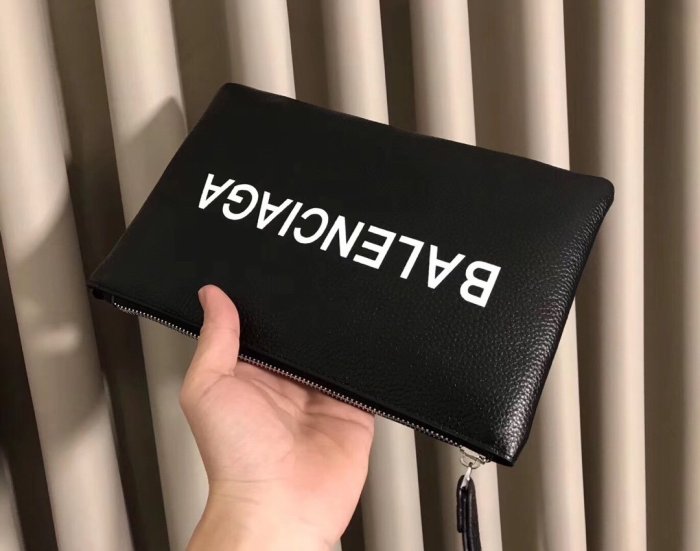 バレンシアガバッグコピー 大人気2021新品 BALENCIAGA   メンズ セカンドバッグ