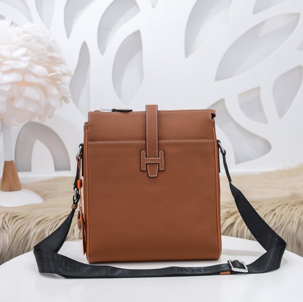 円 エルメスバッグコピー 定番人気21新品 Hermes メンズ ショルダーバッグ M Creditshop Jp