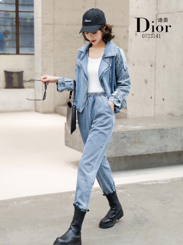 円 ディオール服コピー 定番人気21新品 Dior レディース セットアップ M Creditshop Jp