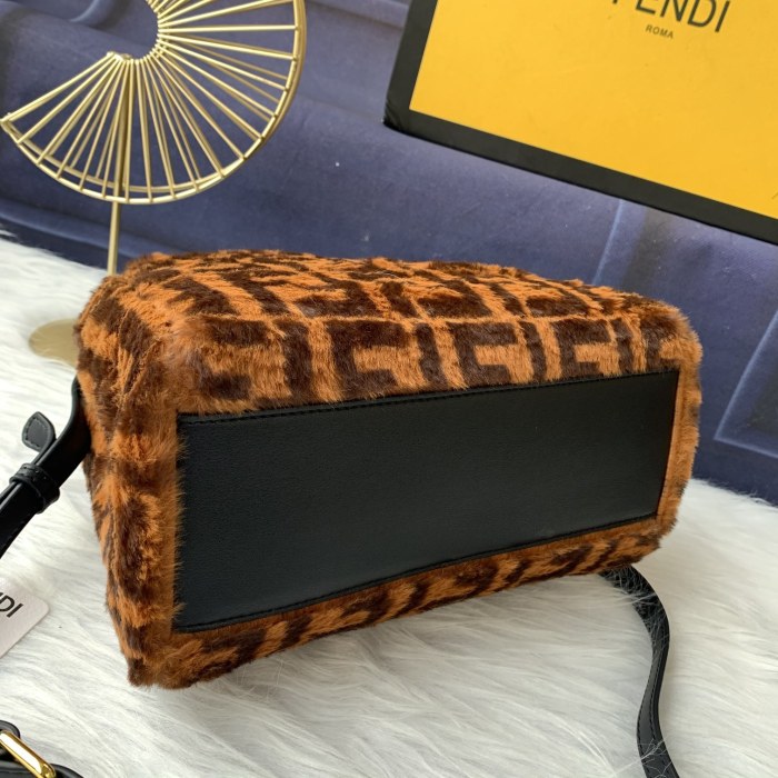 フェンディバッグコピー 大人気2021新品 FENDI レディース ハンドバッグ