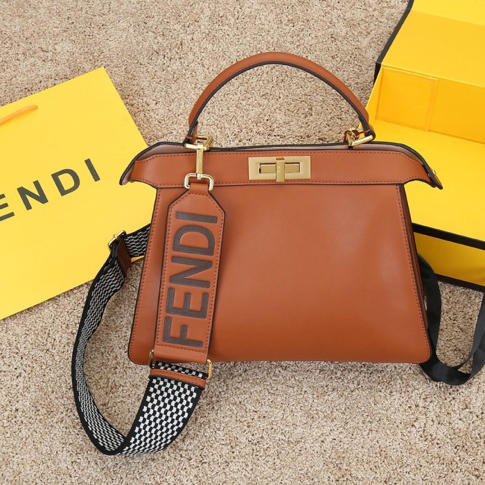 フェンディバッグコピー 定番人気2021新品 FENDI レディース ハンドバッグ