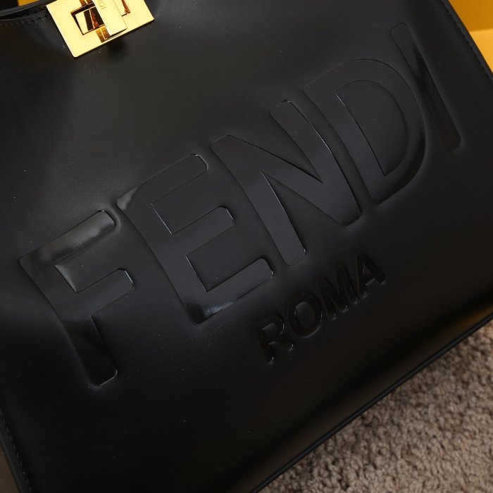 フェンディバッグコピー 2021新品注目度NO.1 FENDI レディース ハンドバッグ