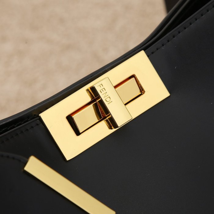 フェンディバッグコピー 定番人気2021新品 FENDI レディース ハンドバッグ