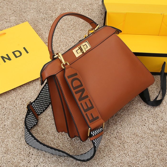 フェンディバッグコピー 定番人気2021新品 FENDI レディース ハンドバッグ